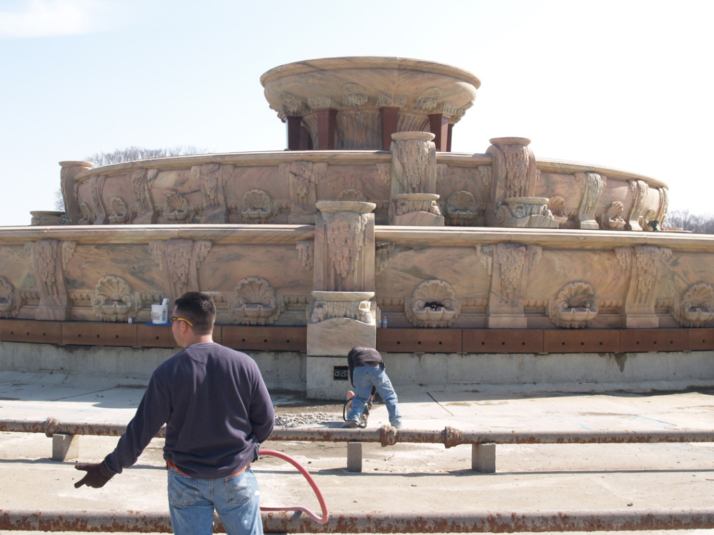 Chicago’s Buckingham Fountain, Fountain Repair